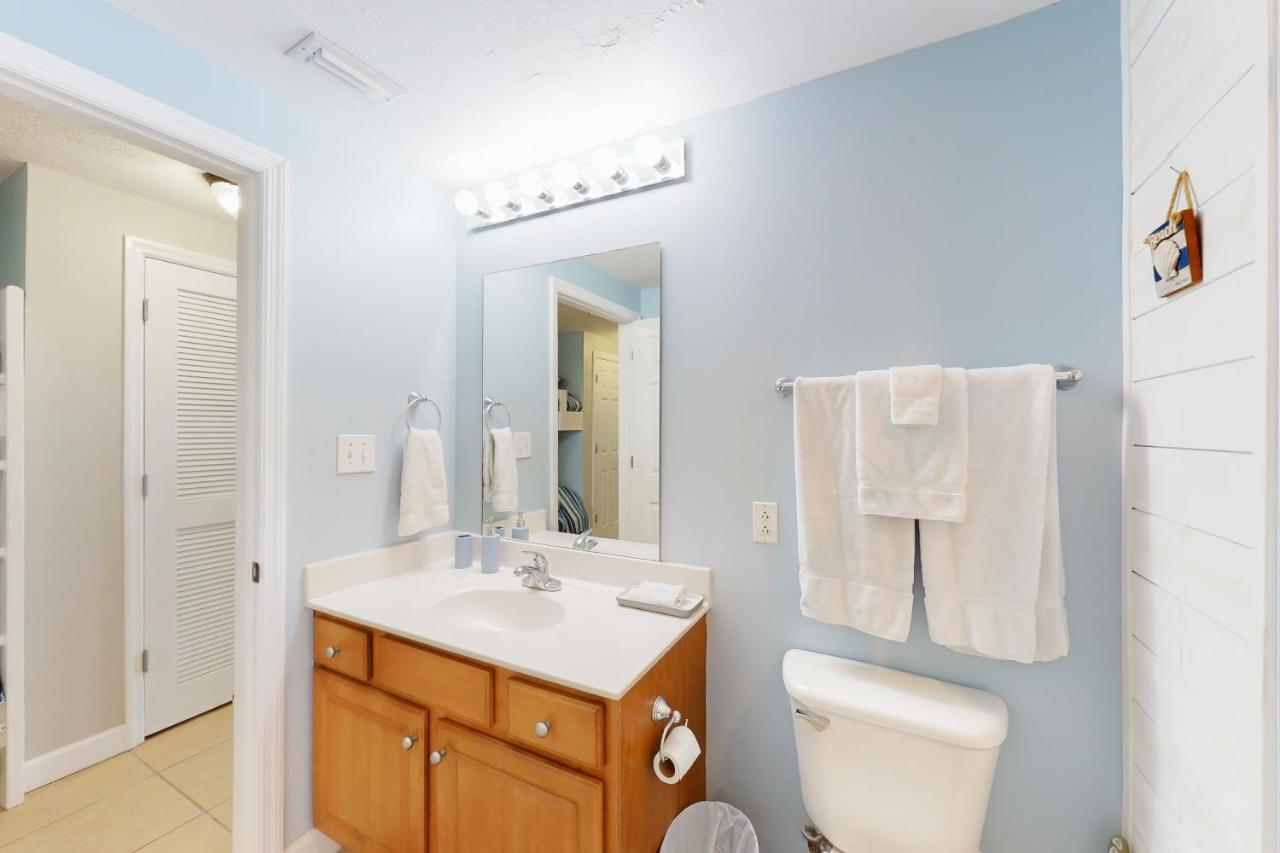Seychelles Unit 1703 Apartment